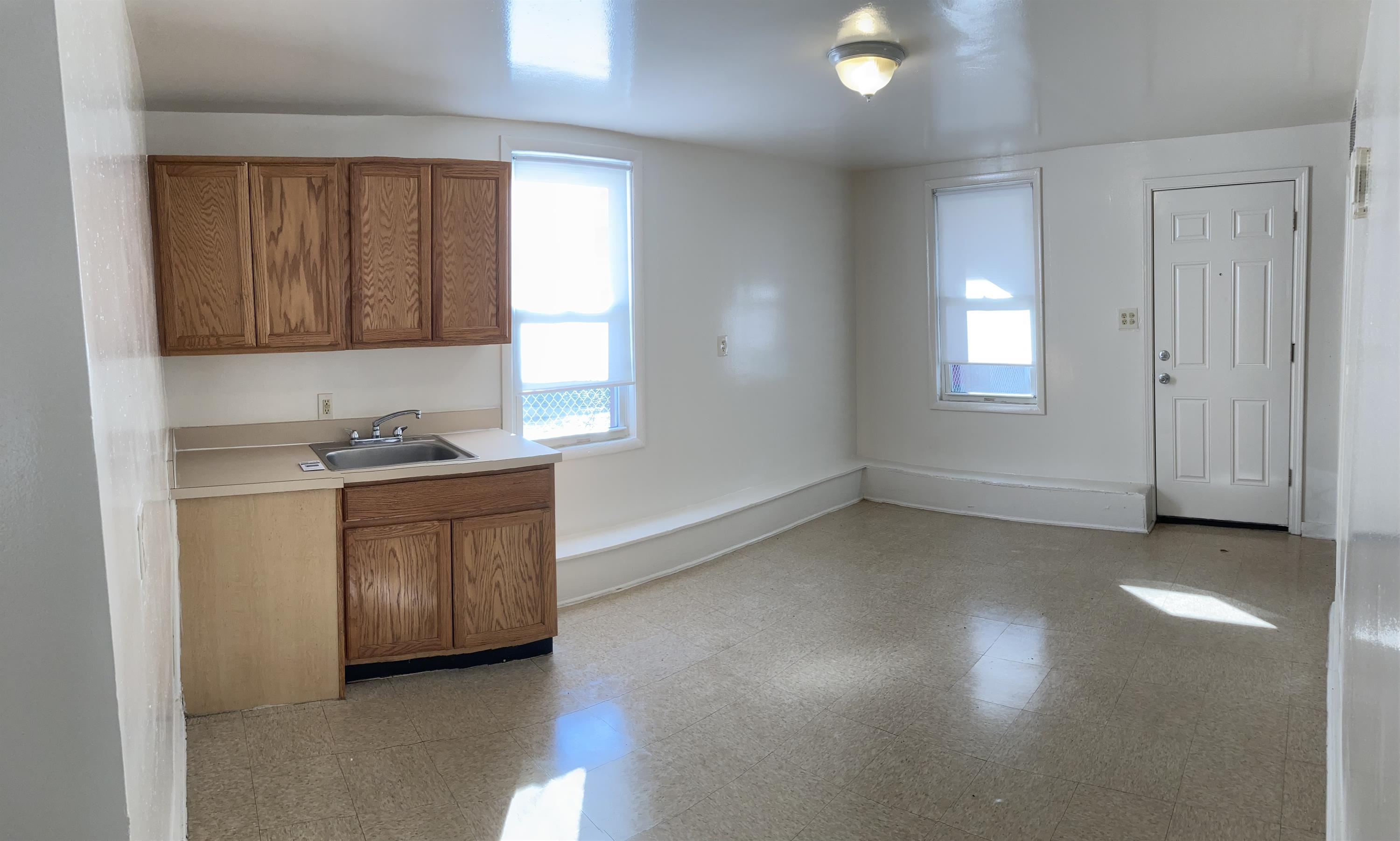 9525 S Ewing Ave - Unit 1