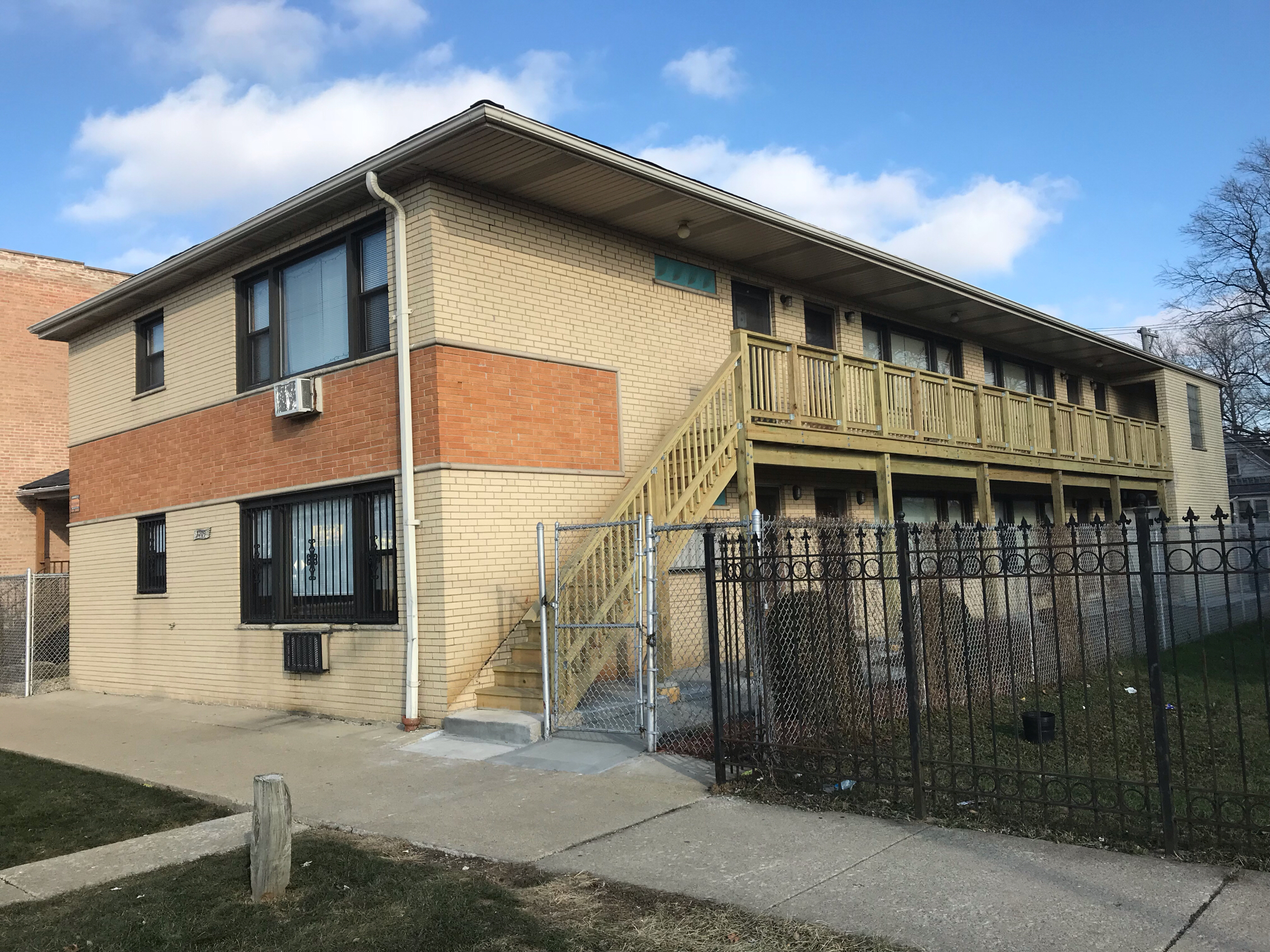 7209 S Western Ave - Unit 4