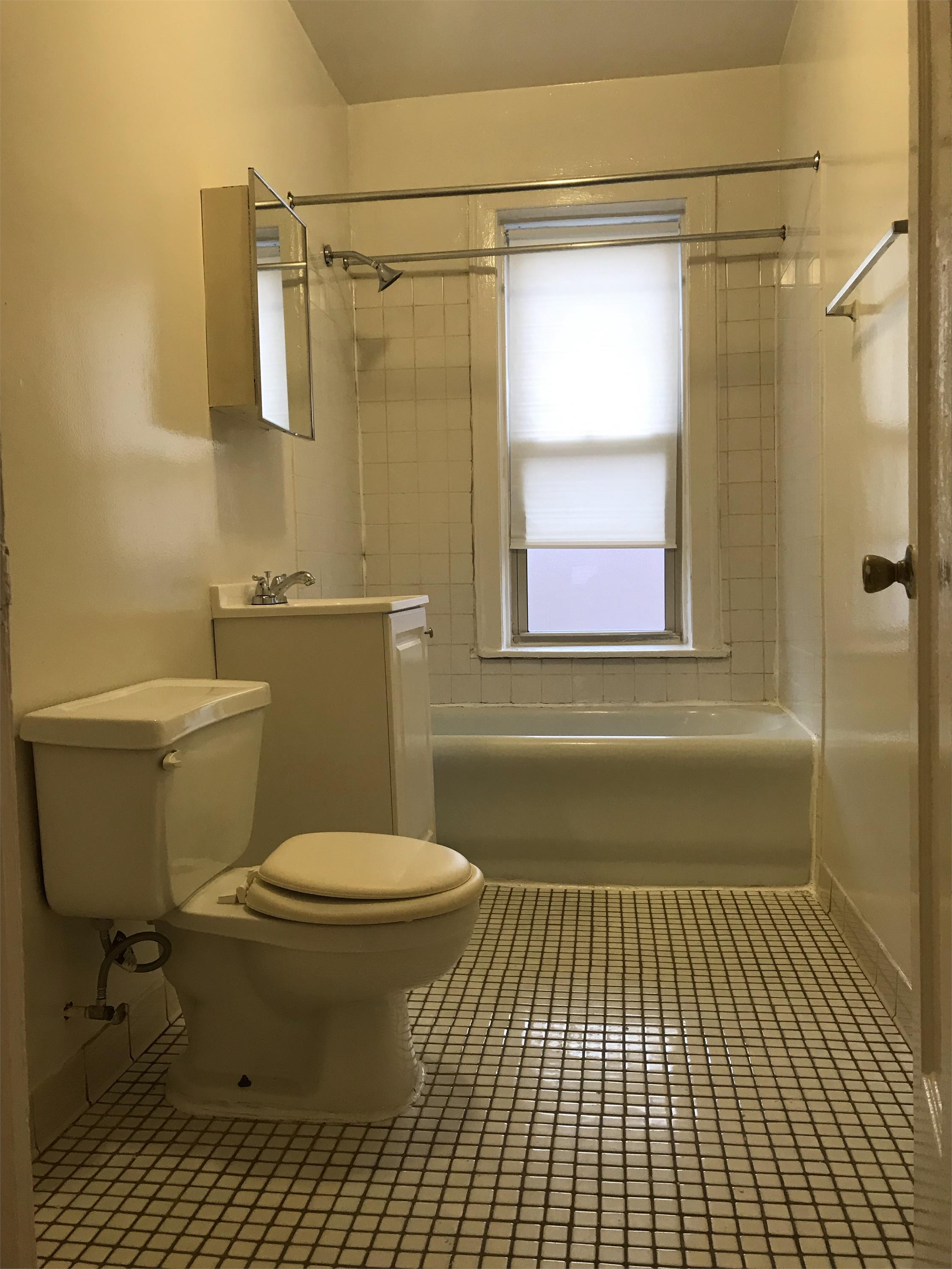 1105 W. 90th St - Unit 1